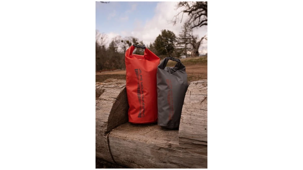 ALPS Mountaineering Torrent 20L - Image 6