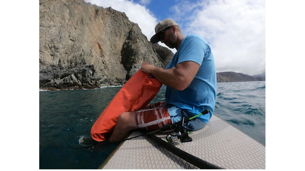 ALPS Mountaineering Torrent 20L - Image 7