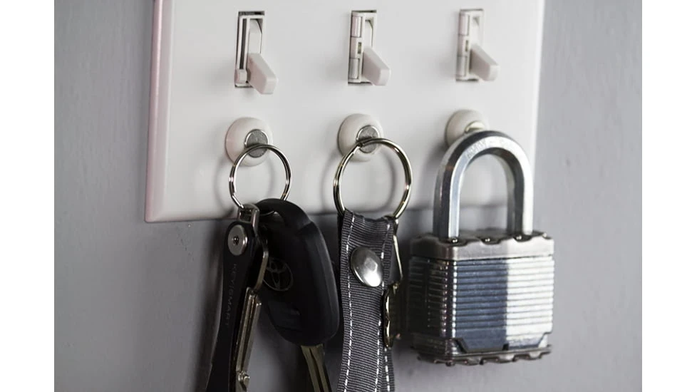 KeySmart KeyCatch Mag Key Hanger - Image 3