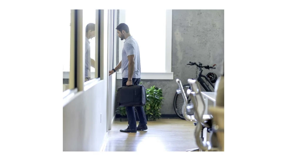 NOMATIC Travel Pack - Image 15