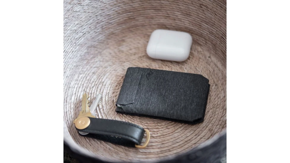 Peak Design Mobile Wallet - Image 15